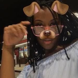 Meet your Posher, Andrea